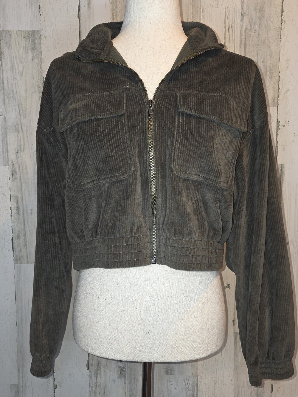 Aerie Velour Corduroy Cropped Zip Jacket Olive Utility Shacket M Athleisure